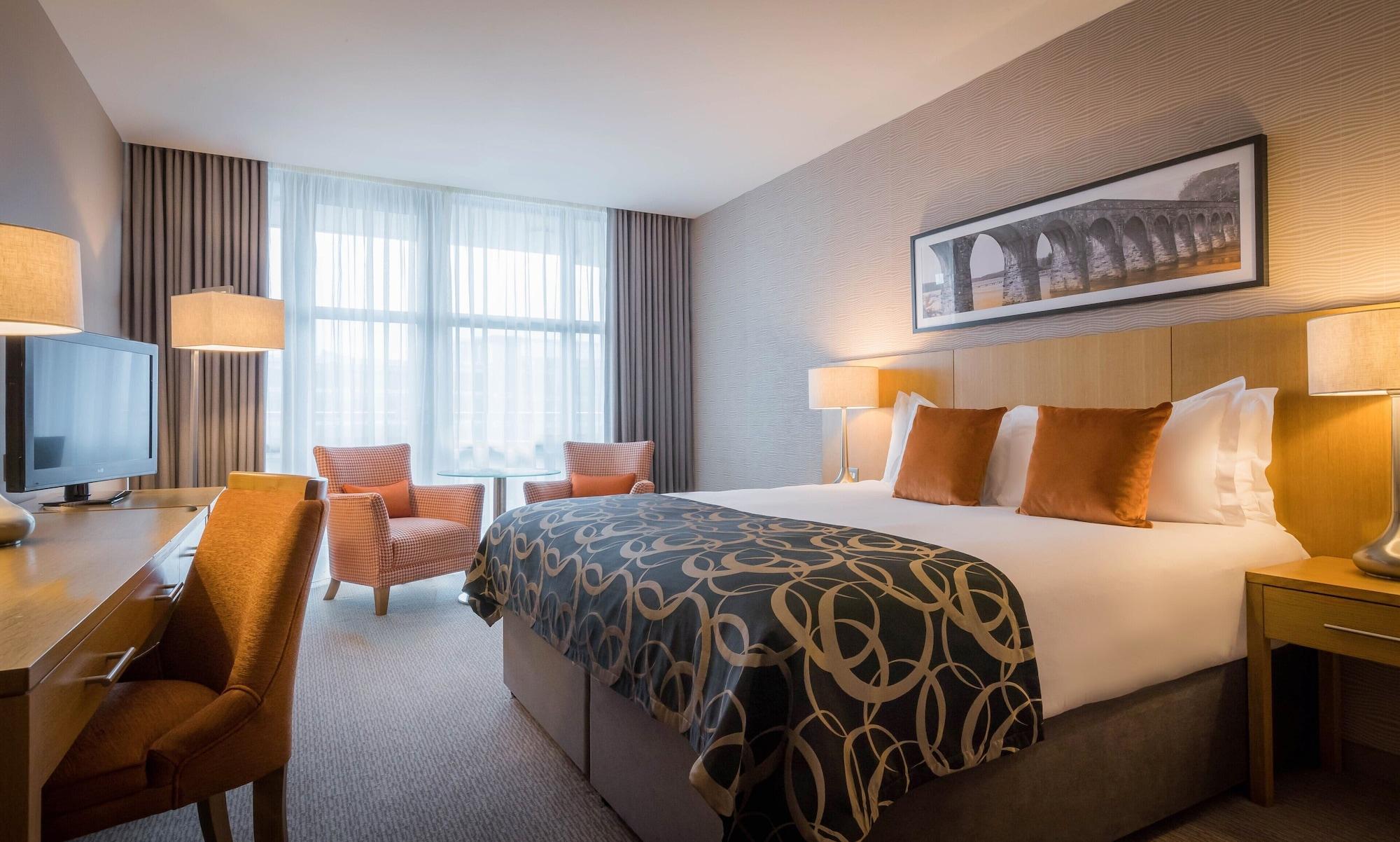 Clayton Cardiff Lane 4*