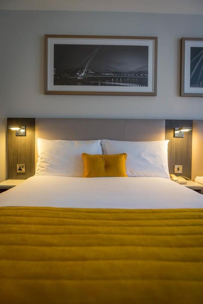 Maldron Pearse Street 4*