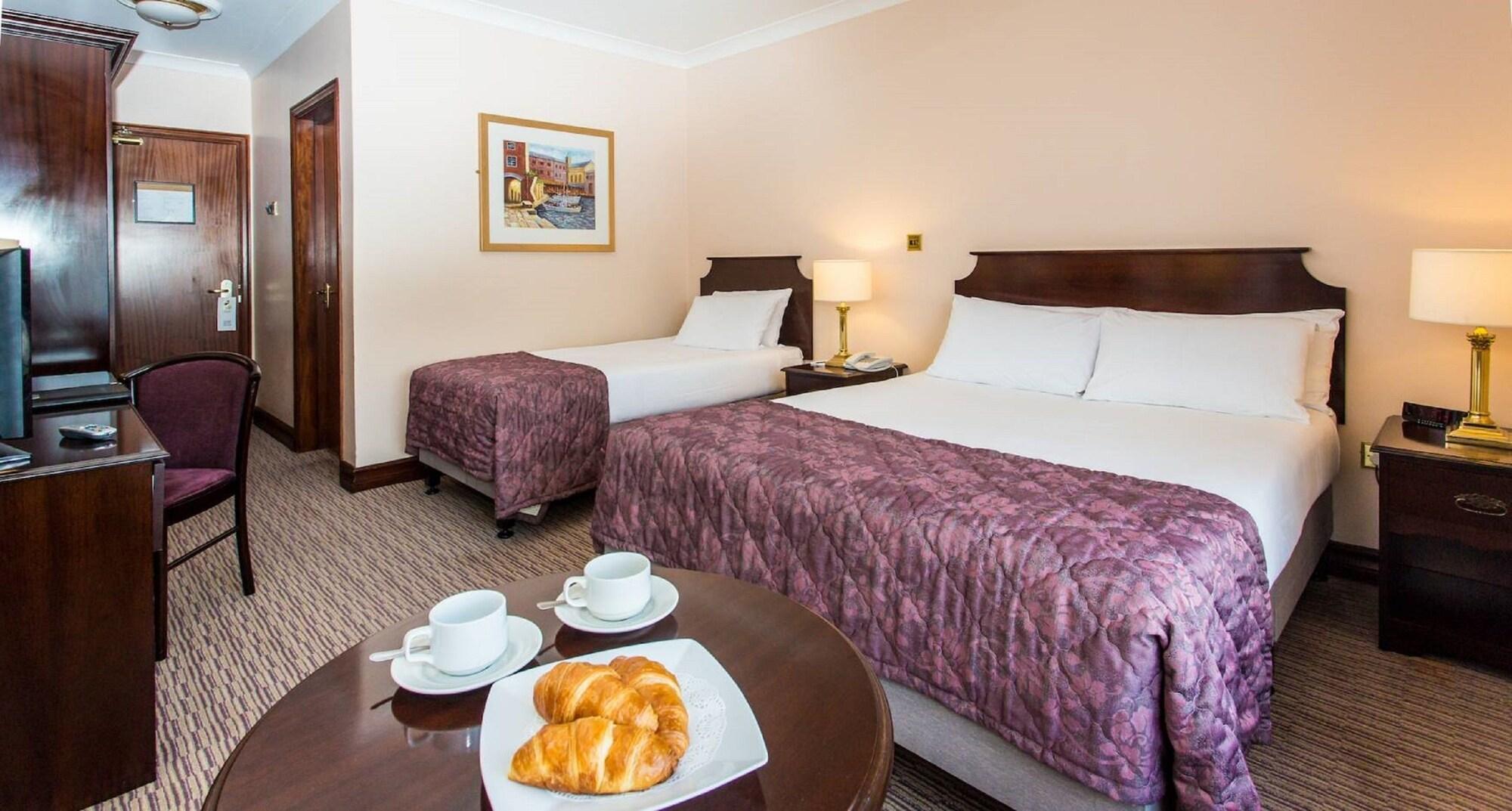 Hotel Sheldon Park And Leisure Club
