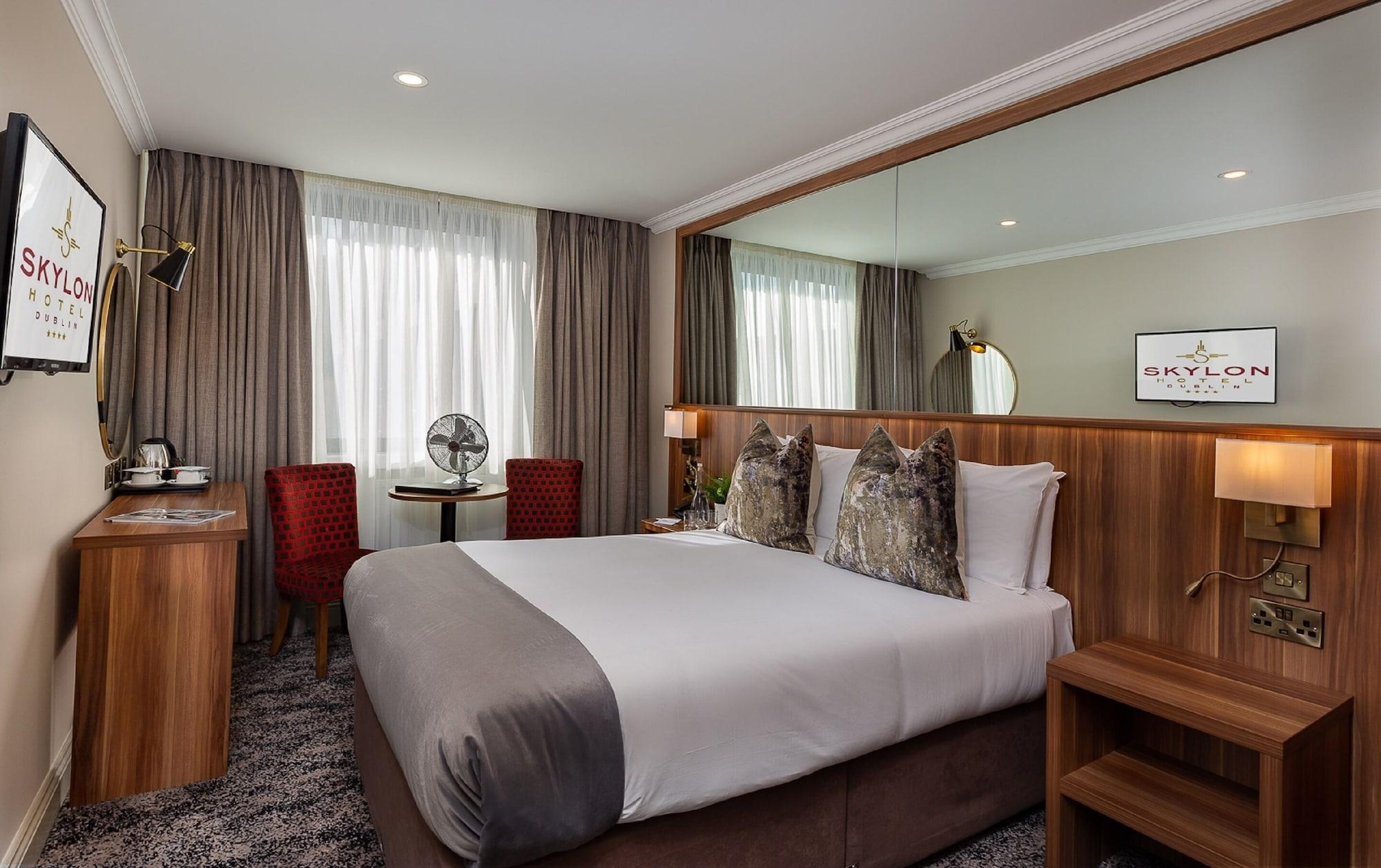 Skylon Hotel 4*