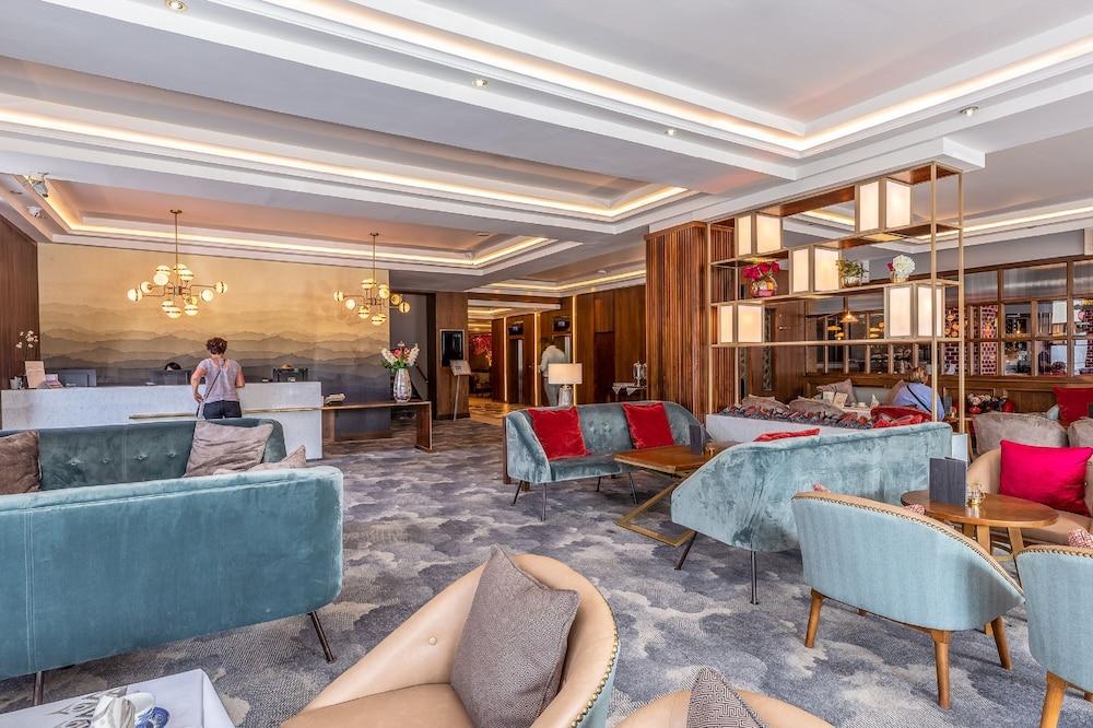 Hotel Skylon 4*