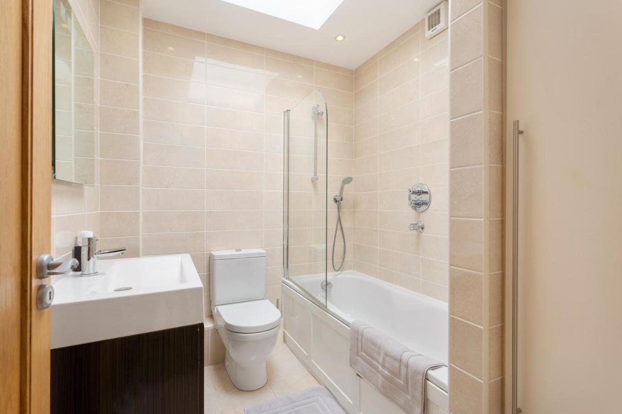 Spectacular 2 Bedroom With Sunny Garden & Terrace Bed & Breakfast *