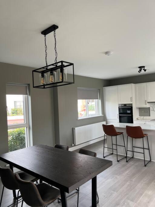 3 Bed Vip Family House * Dublin
