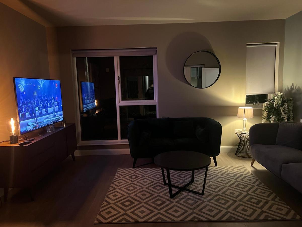 3 Bed Vip Family House * Dublin