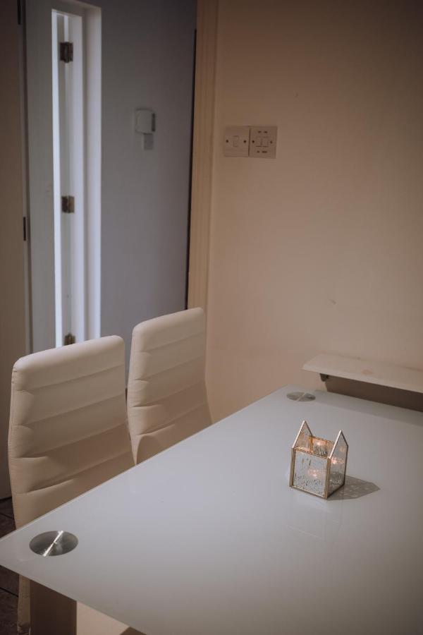 Apartment Goldenglow 15 Min Airport *