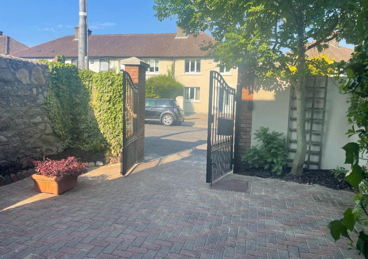 Fashionable Chic Townhouse In D4 Dublin