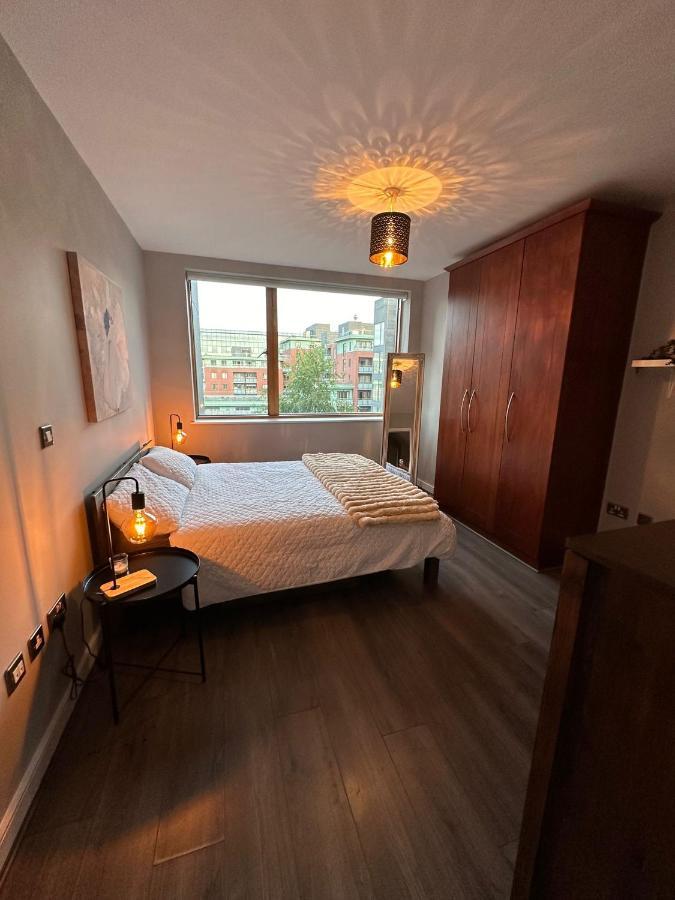 Stunning In Grand Canal Apartment