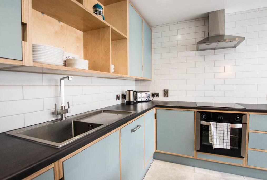 Modern Centre Bed & Breakfast