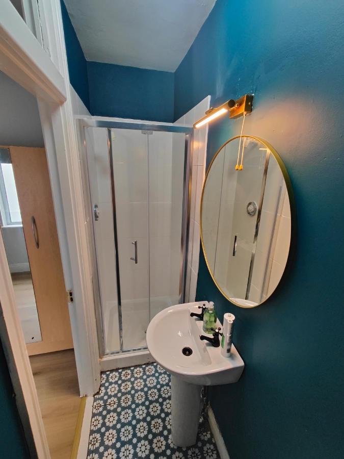 Modern 4 Bedroom Townhouse In City Centre Vakantiehuis Dublin