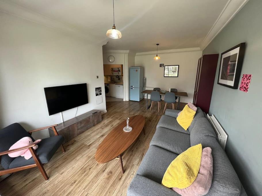 Stylish Flat With River View * Dublin