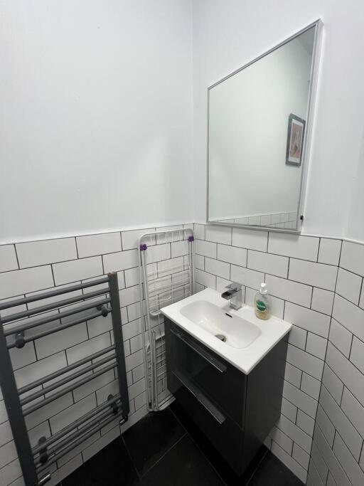 Stylish Flat With River View * Dublin