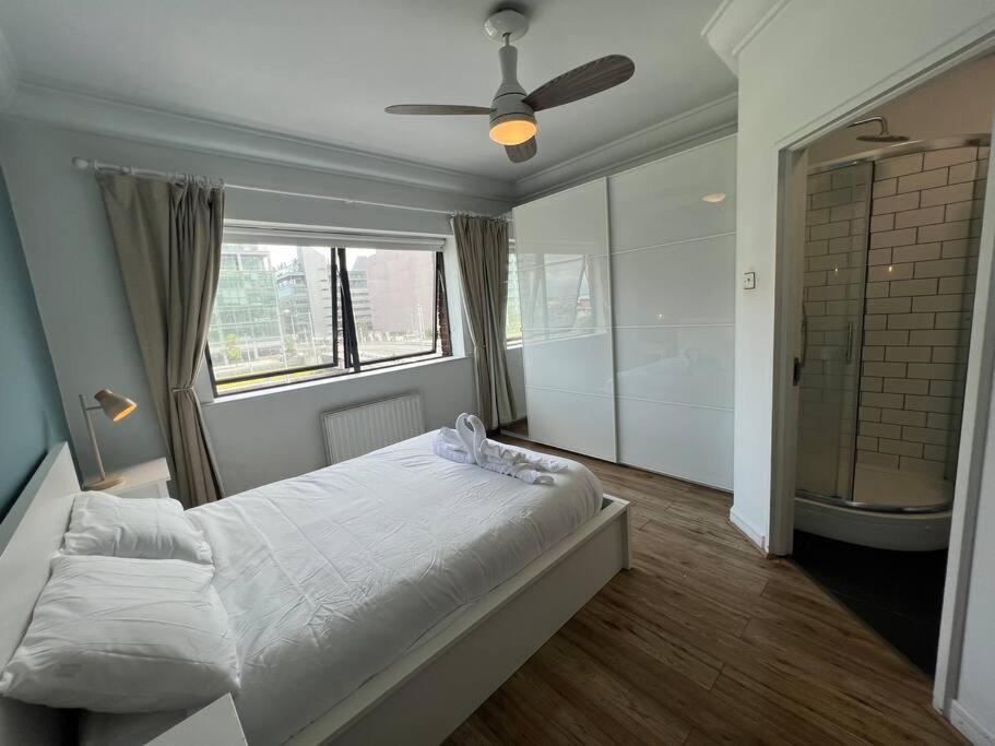 Stylish Flat With River View Dublin