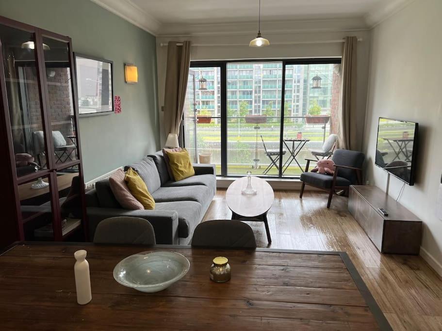 Stylish Flat With River View *