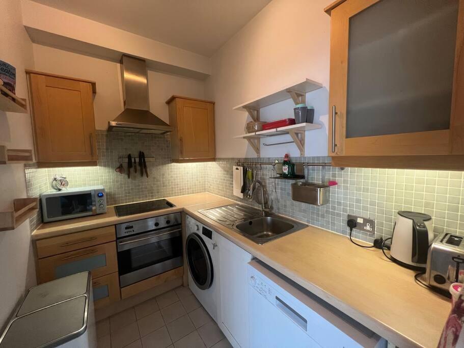 Stylish Flat With River View Apartment Dublin