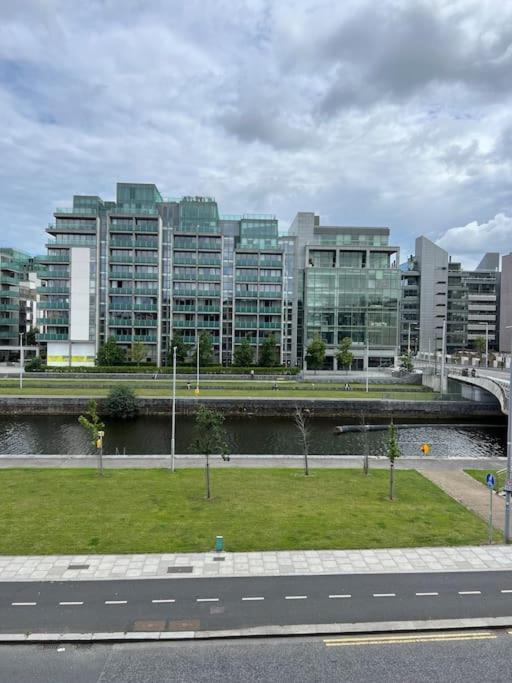 Stylish Flat With River View Dublin