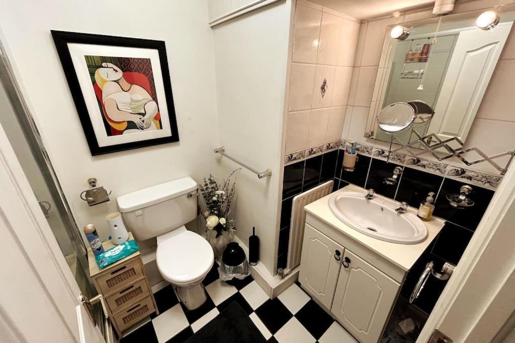Peaceful Studio Apt W/2 Beds Dublin