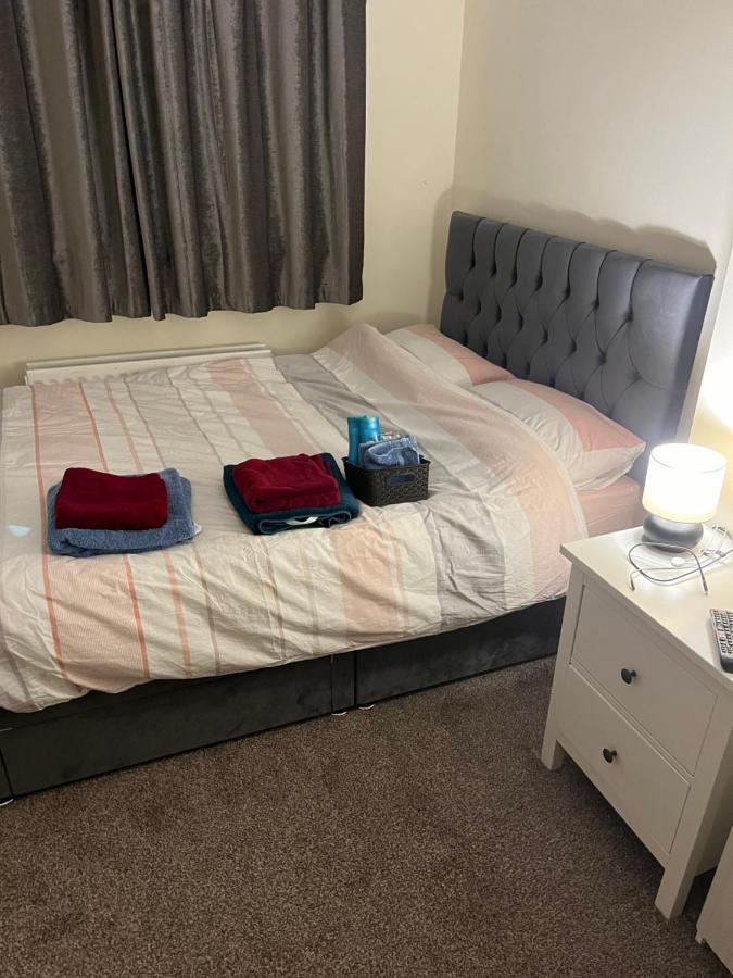 2 St Judes Court D24h1x4 Students Only Homestay