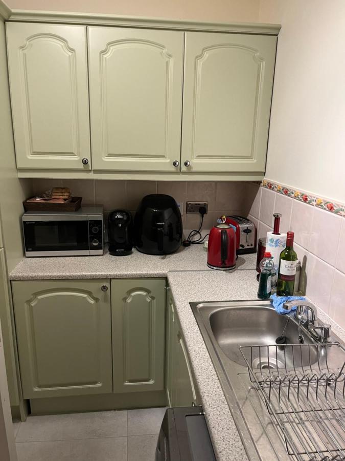 2 St Judes Court D24h1x4 Students Only Homestay *