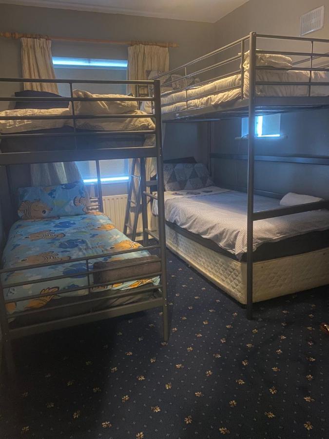 Airport, Dcu Guest house *