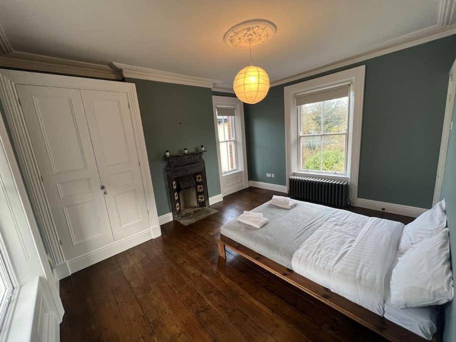 Tranquil Retreat In Historic Chapelizod *