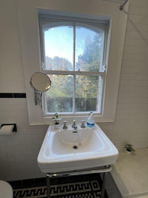 Tranquil Retreat In Historic Chapelizod Holiday home *