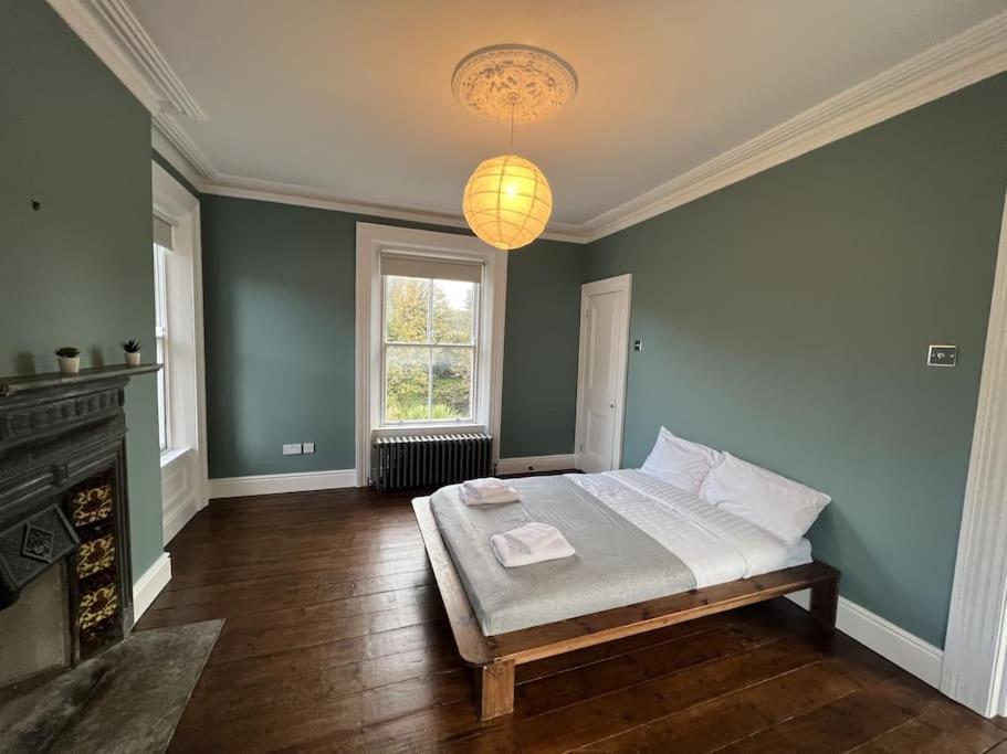 Tranquil Retreat In Historic Chapelizod Dublin