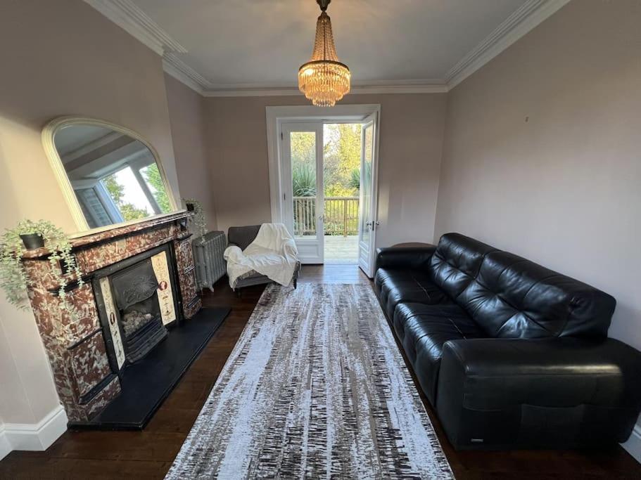 Holiday home Tranquil Retreat In Historic Chapelizod *