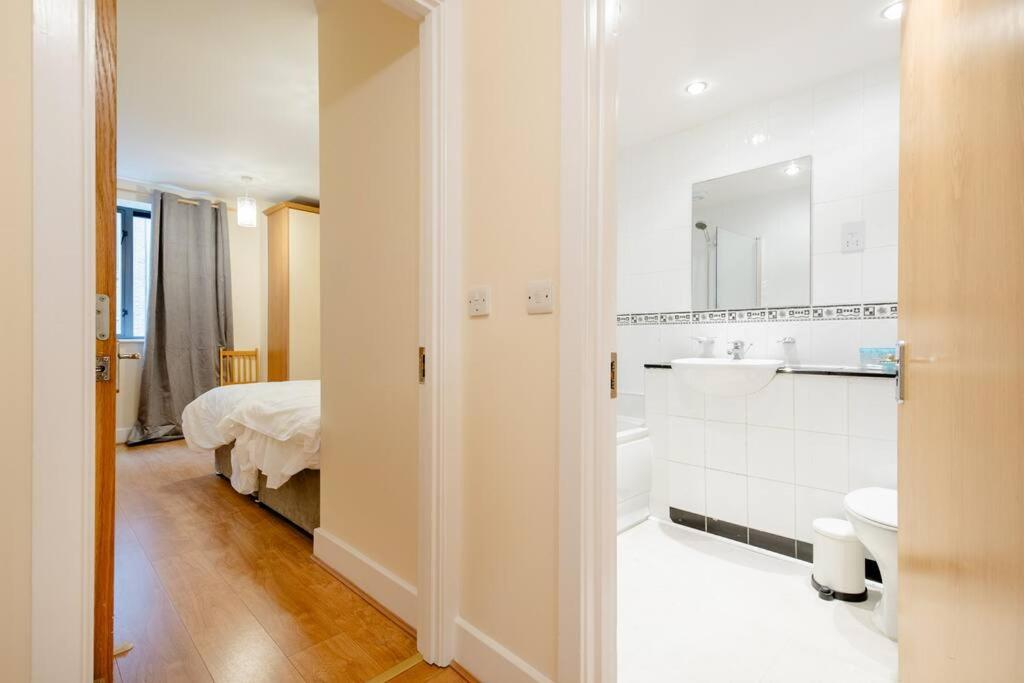 Peaceful 2 Bedrooms Near St Patrick's Cathedral Apartment Dublin