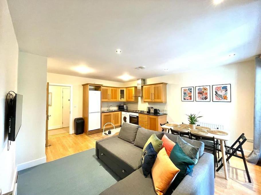 Apartment Peaceful 2 Bedrooms Near St Patrick's Cathedral Dublin