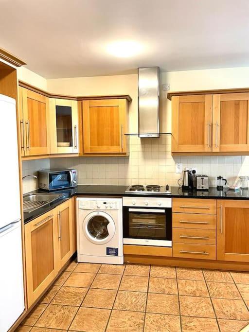 Peaceful 2 Bedrooms Near St Patrick's Cathedral Apartment *