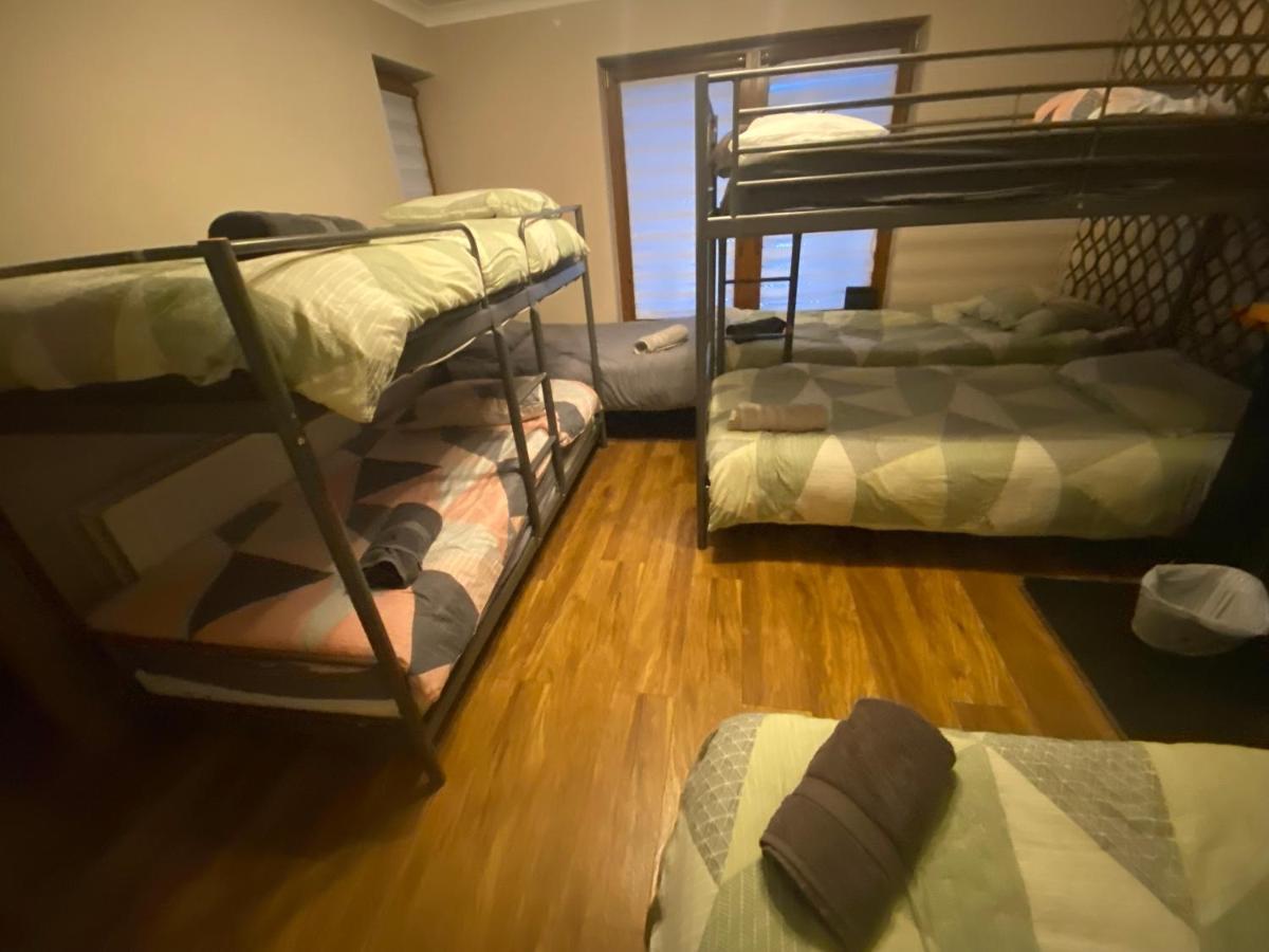 Homestay Airport Big With Bathroom Outside - Kitchen Only 7 Days Reservation *
