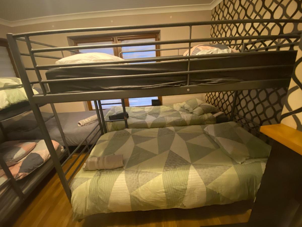 Homestay Airport Big With Bathroom Outside - Kitchen Only 7 Days Reservation Dublin