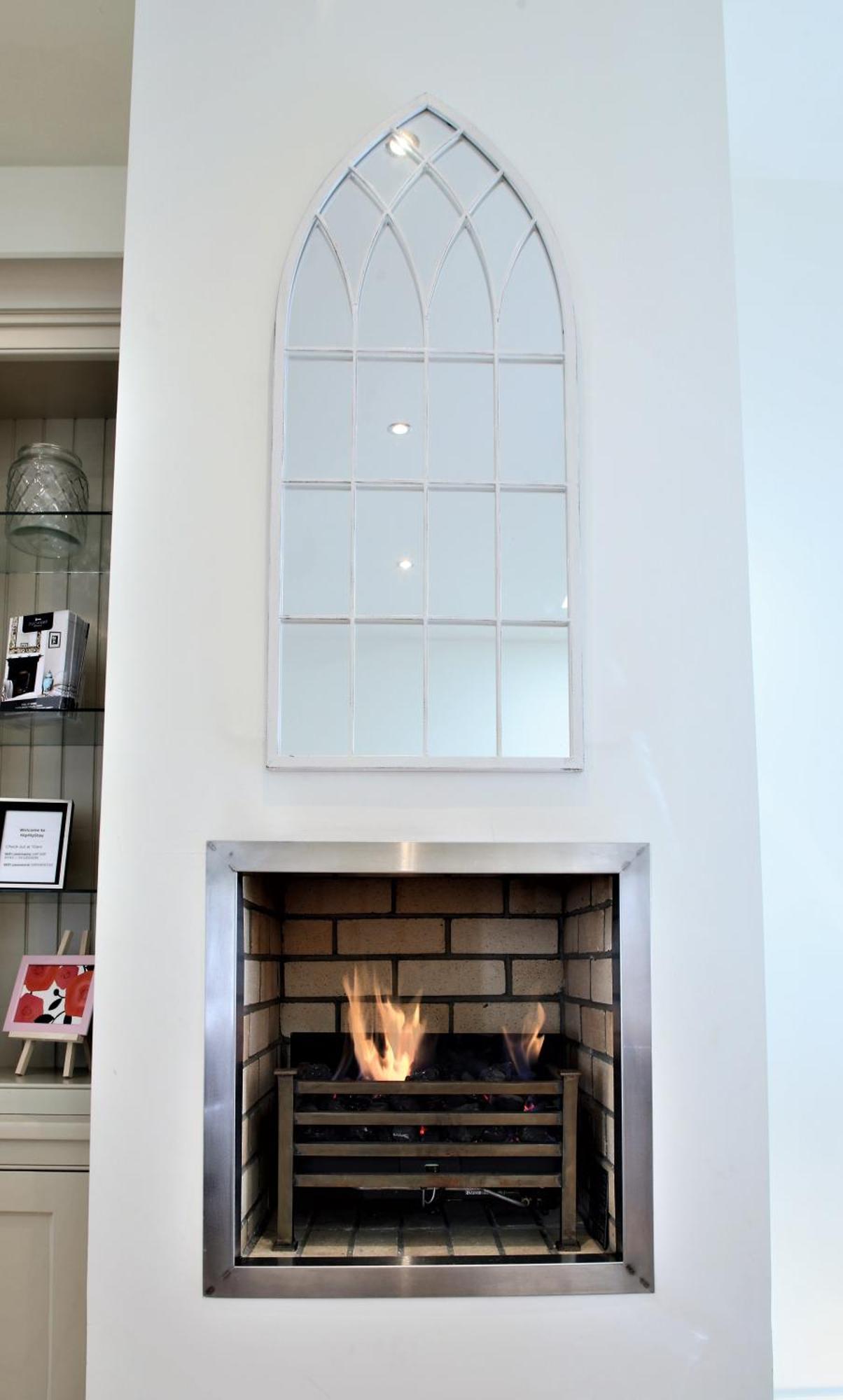 A Luxurious City Centre White Regency Townhouse With Terrace & Patio * Dublin