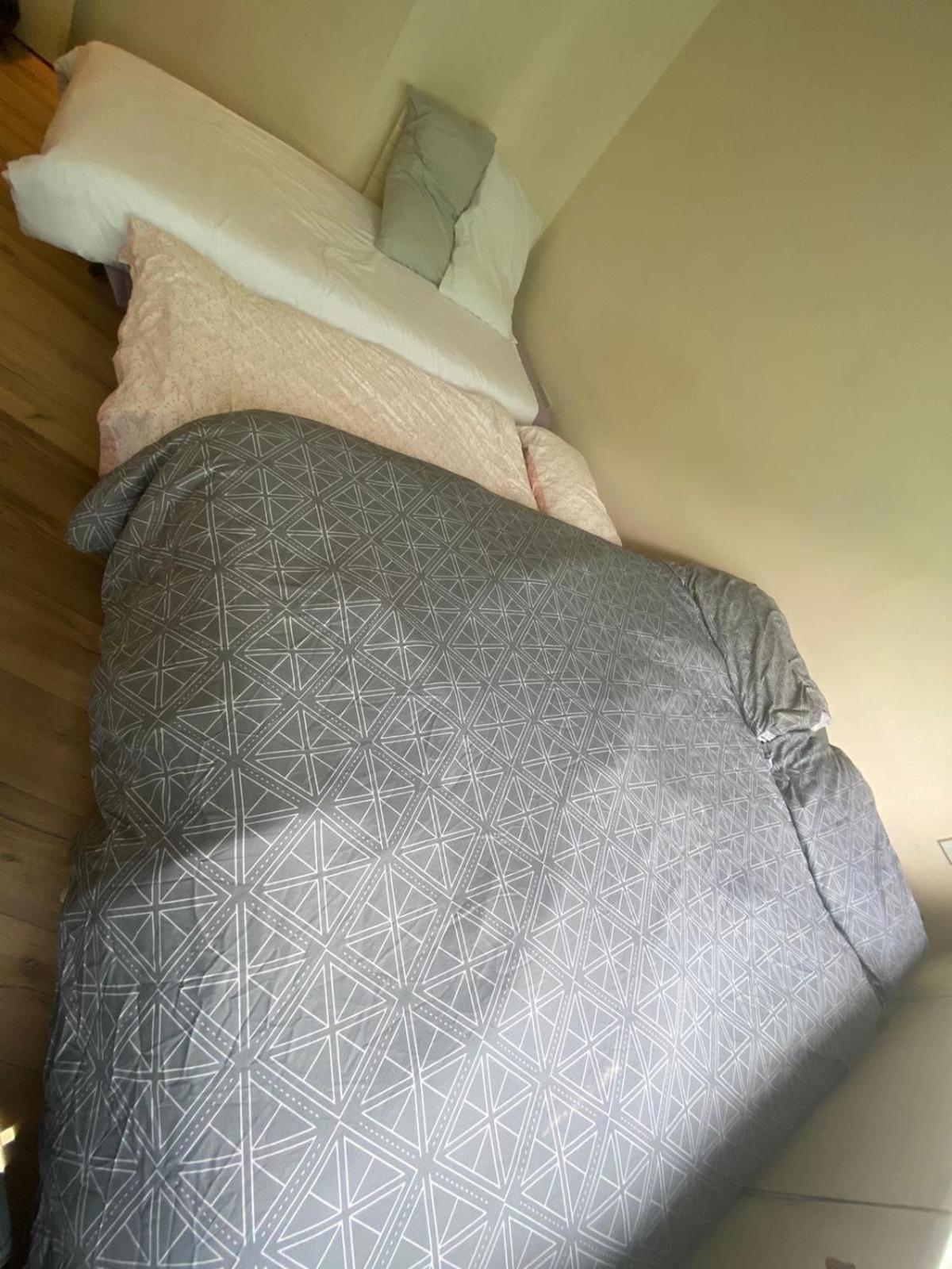 Airport Big With Bathroom Outside - Kitchen Only 7 Days Reservation * Dublin