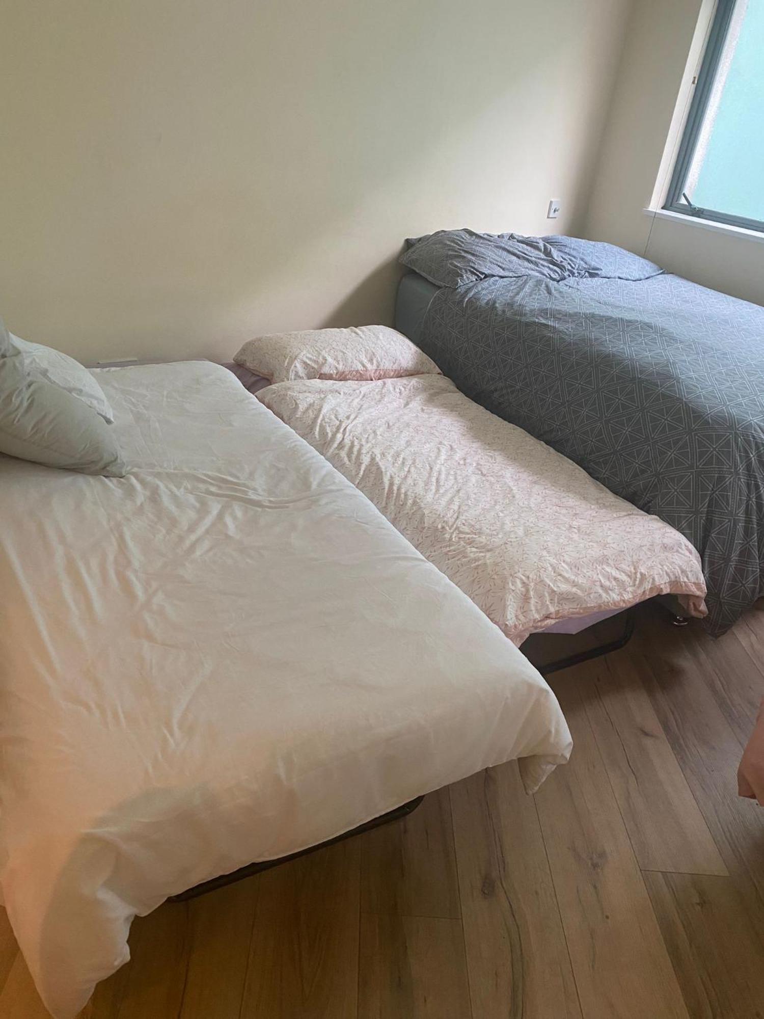 Airport Big With Bathroom Outside - Kitchen Only 7 Days Reservation