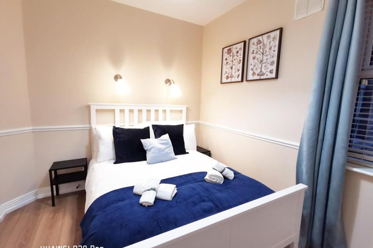 New Spacious & 3bedroom Tv& Wifi Dublin