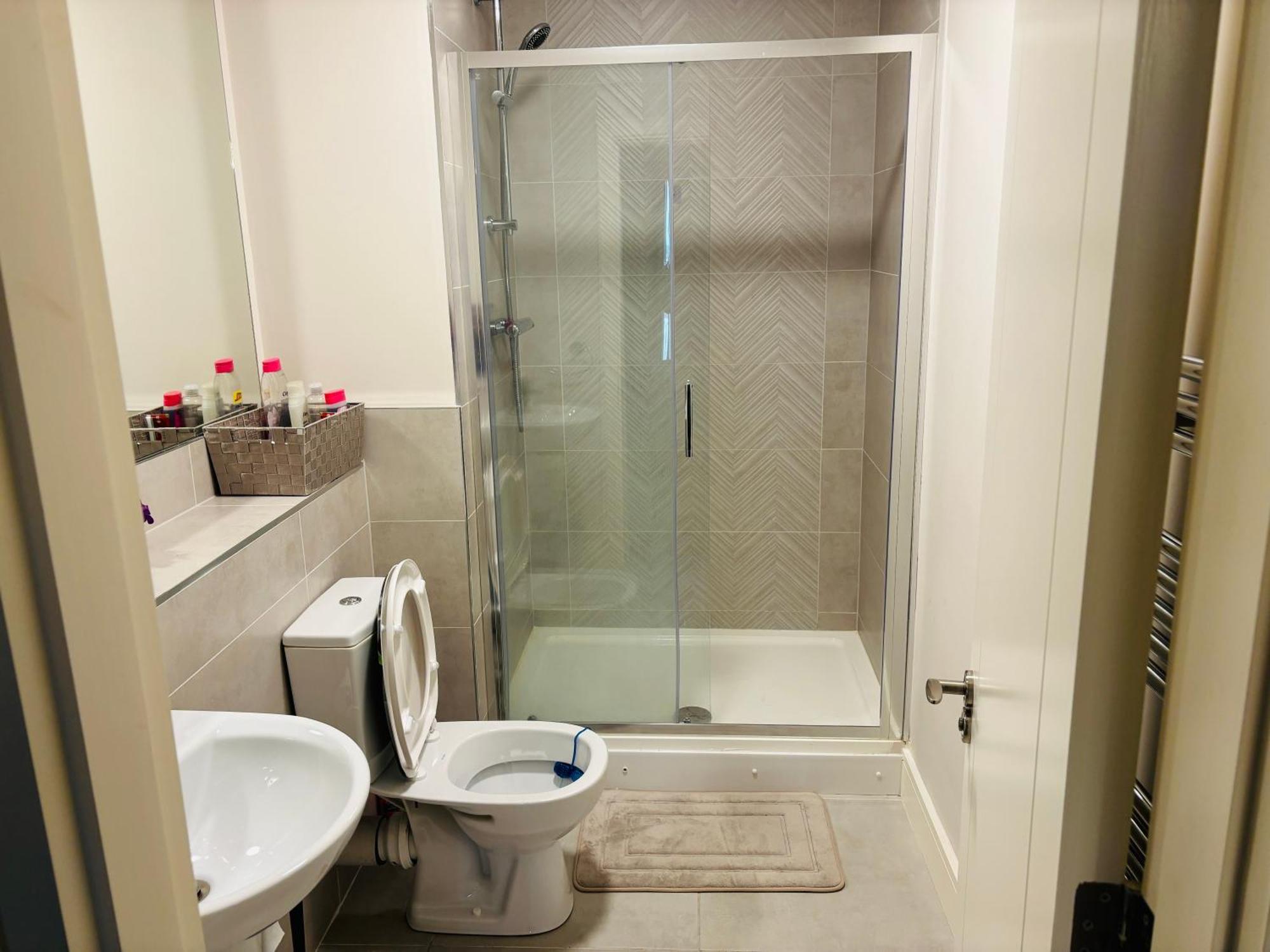 A Private Room,a Private Bathroom *