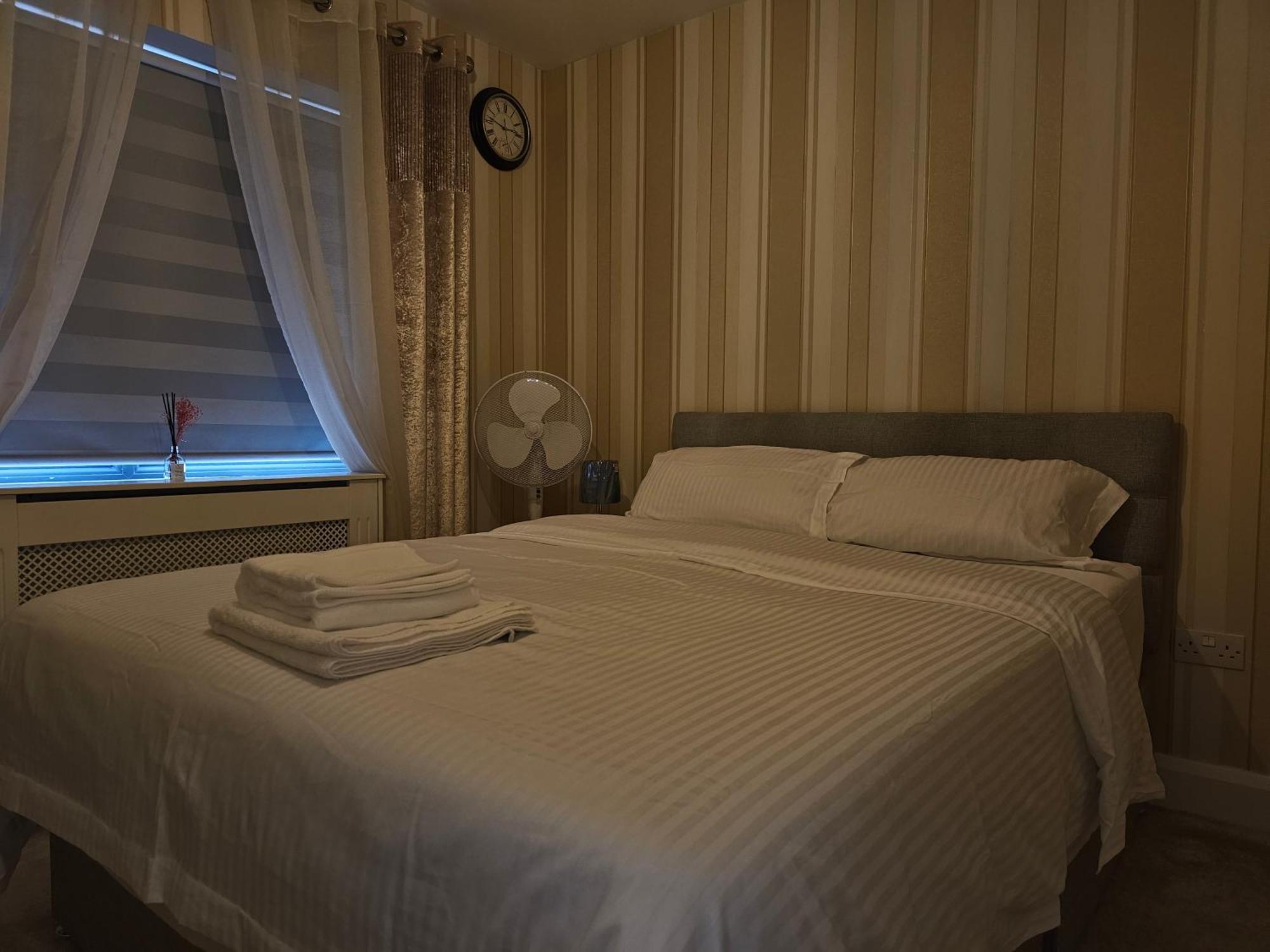 Comfortable Short In Homestay *