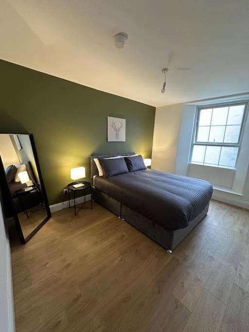 Apartment Convenient & Central