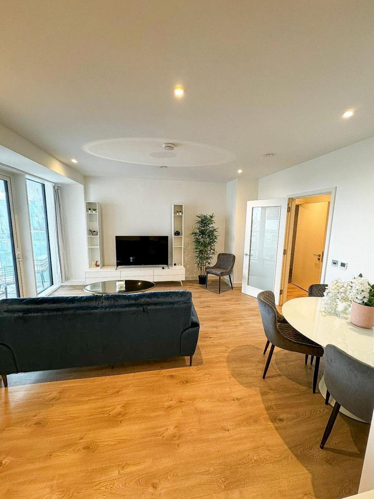 Elegant 2 Bedroom In Grand Canal Apartment Dublin