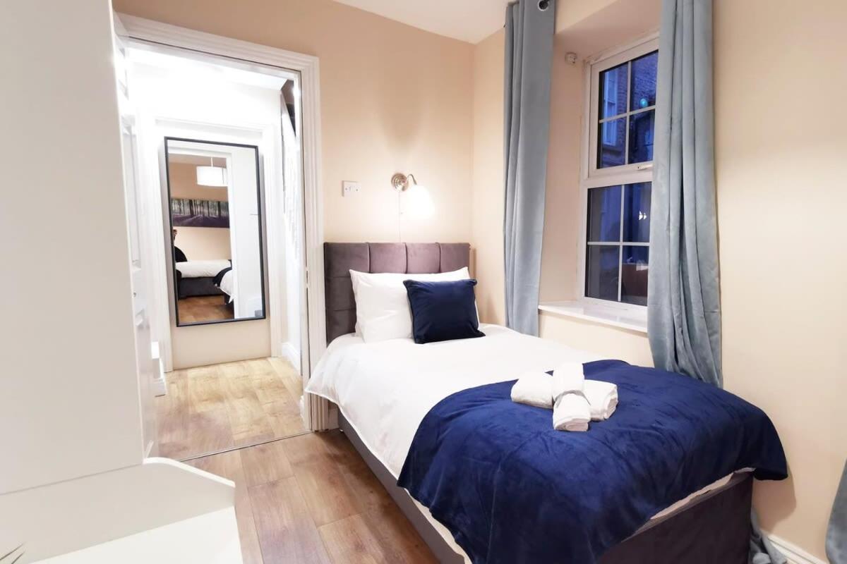 Apartment New Spacious & 3bedroom Tv& Wifi