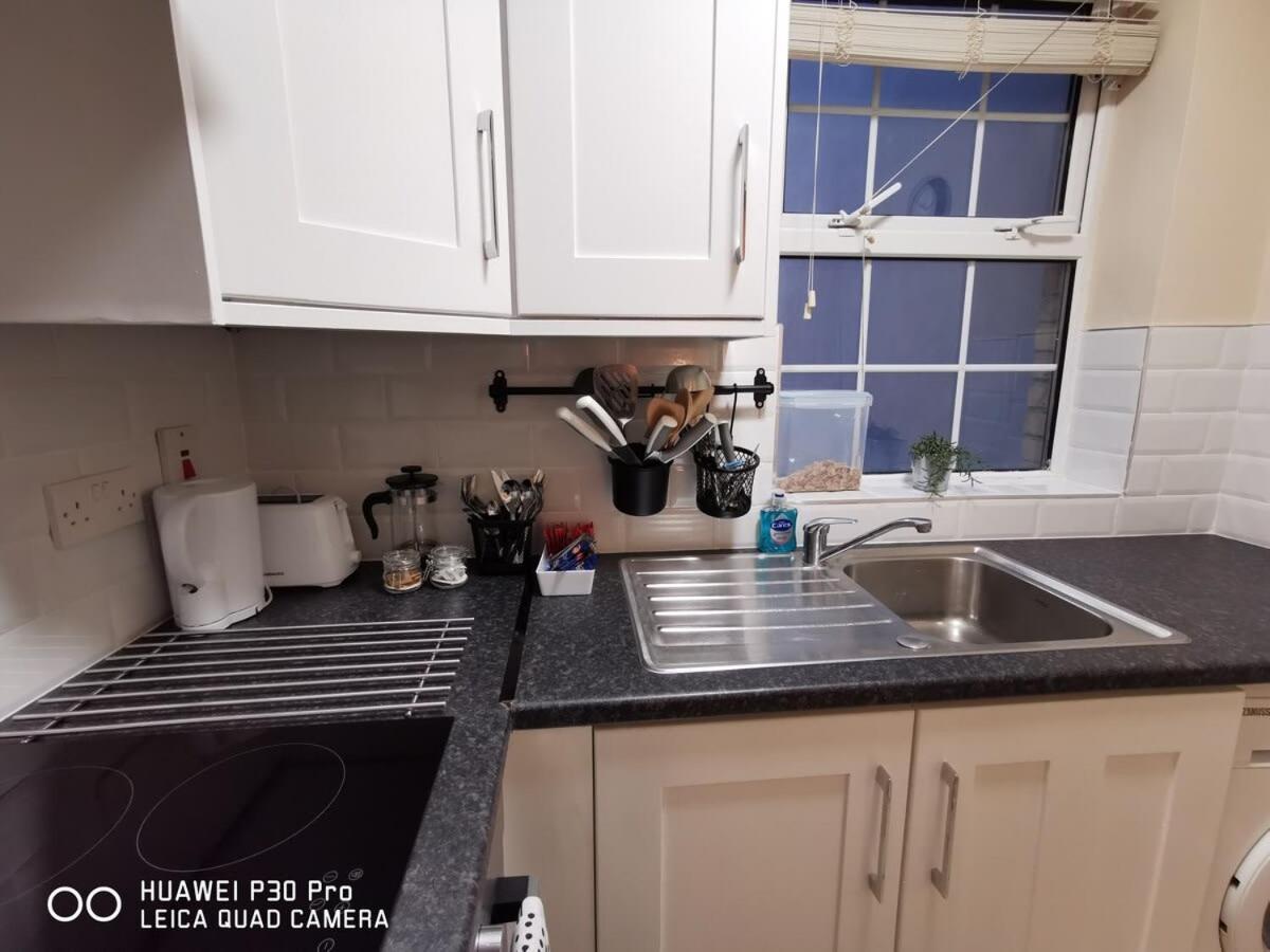 New Spacious & 3bedroom Tv& Wifi Dublin