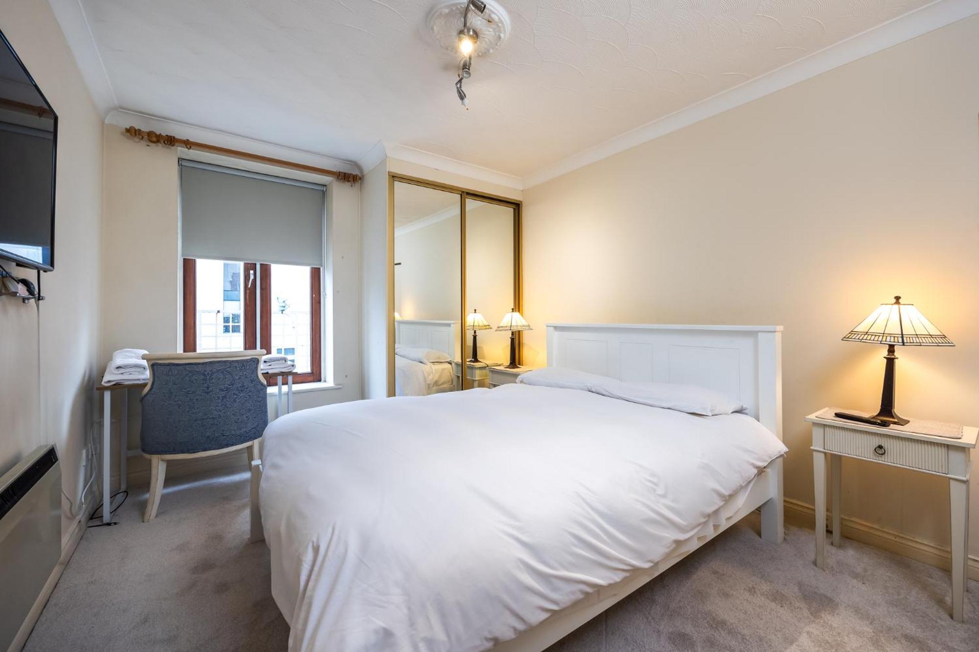 Apartment Fantastic 2bd In The Location In *