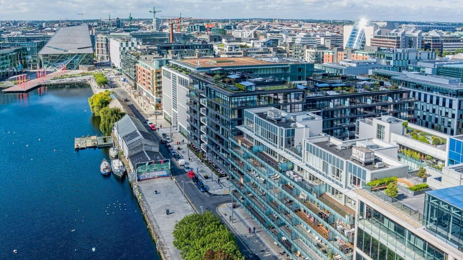 Elegant 2 Bedroom In Grand Canal *