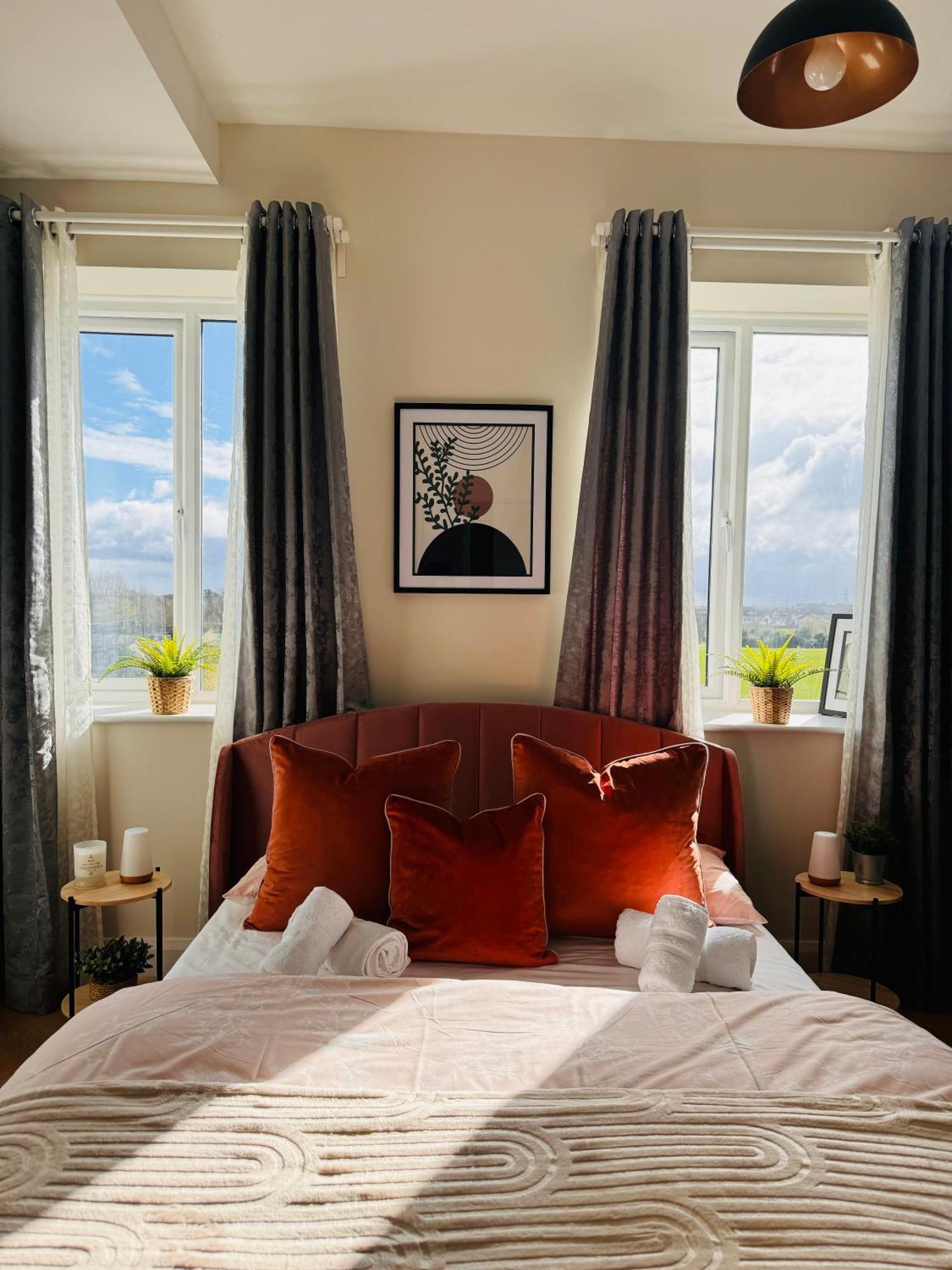 Homestay Finnstown Hall- Private In Shared With The Host Dublin