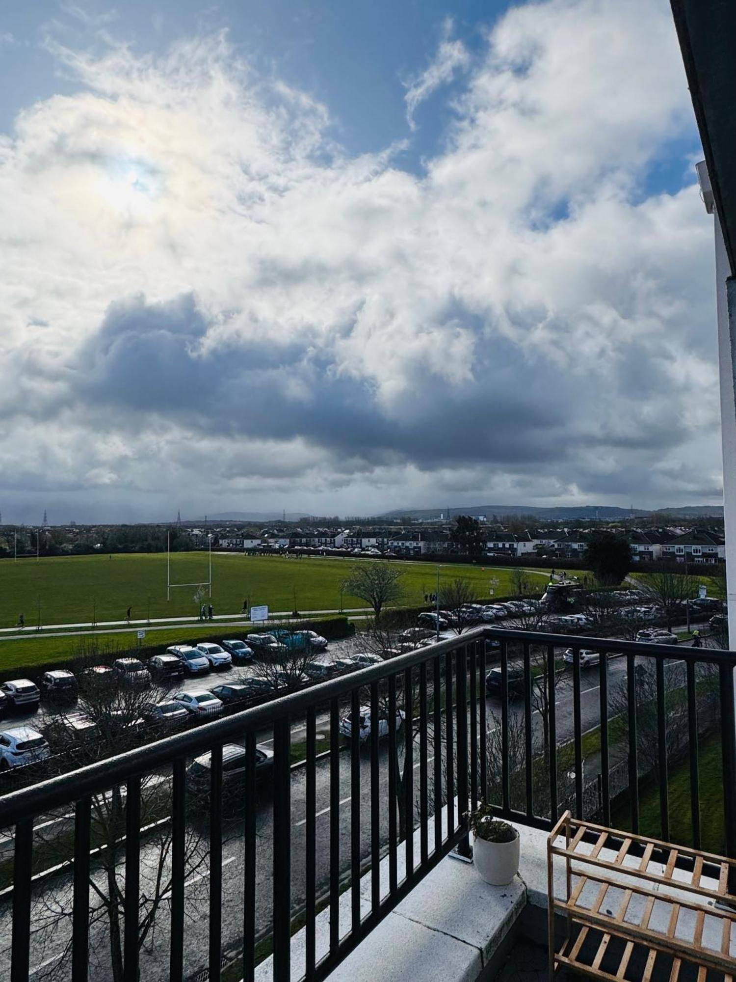 Finnstown Hall- Private In Shared With The Host Homestay Dublin