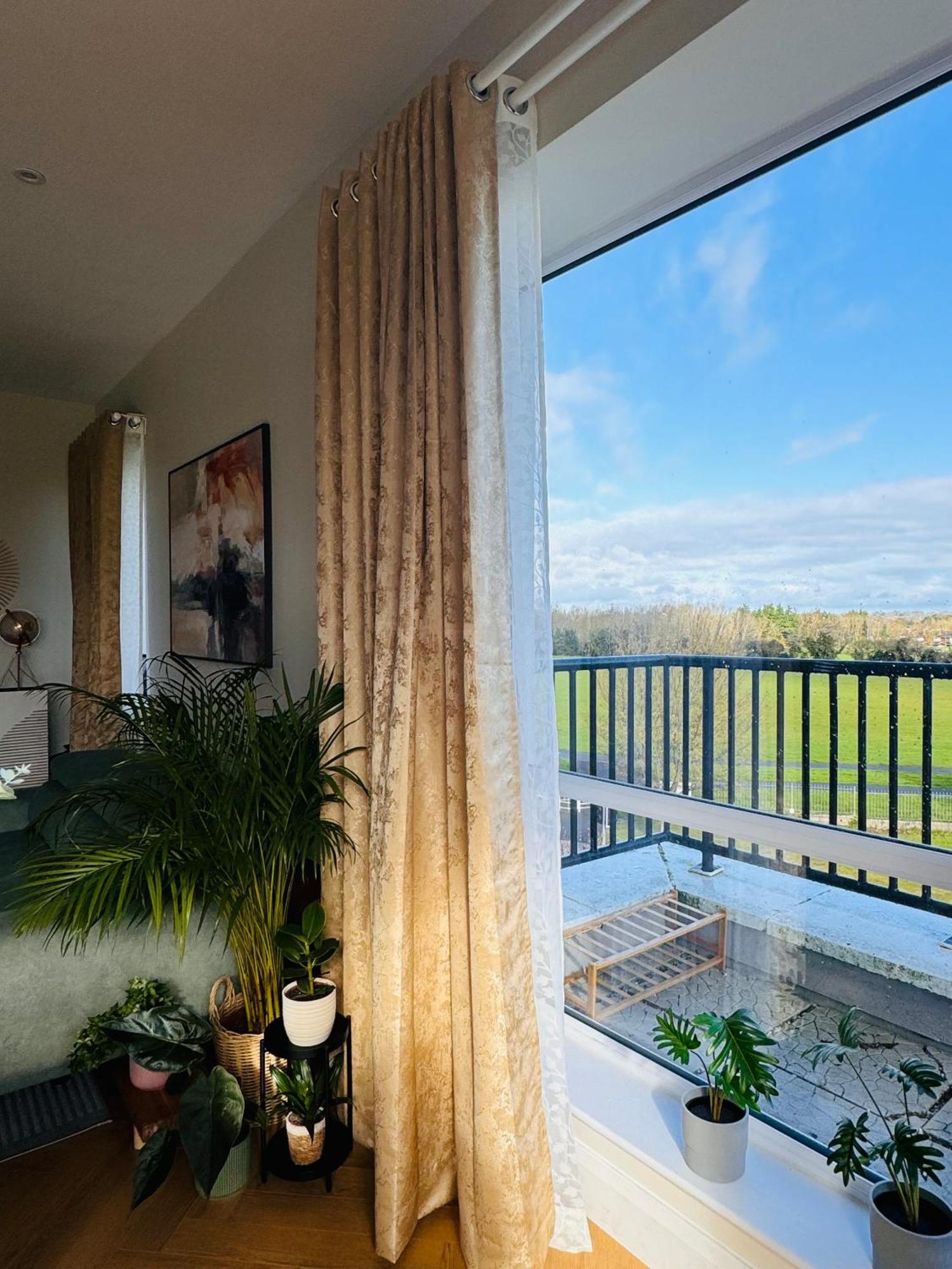Finnstown Hall- Private In Shared With The Host Dublin