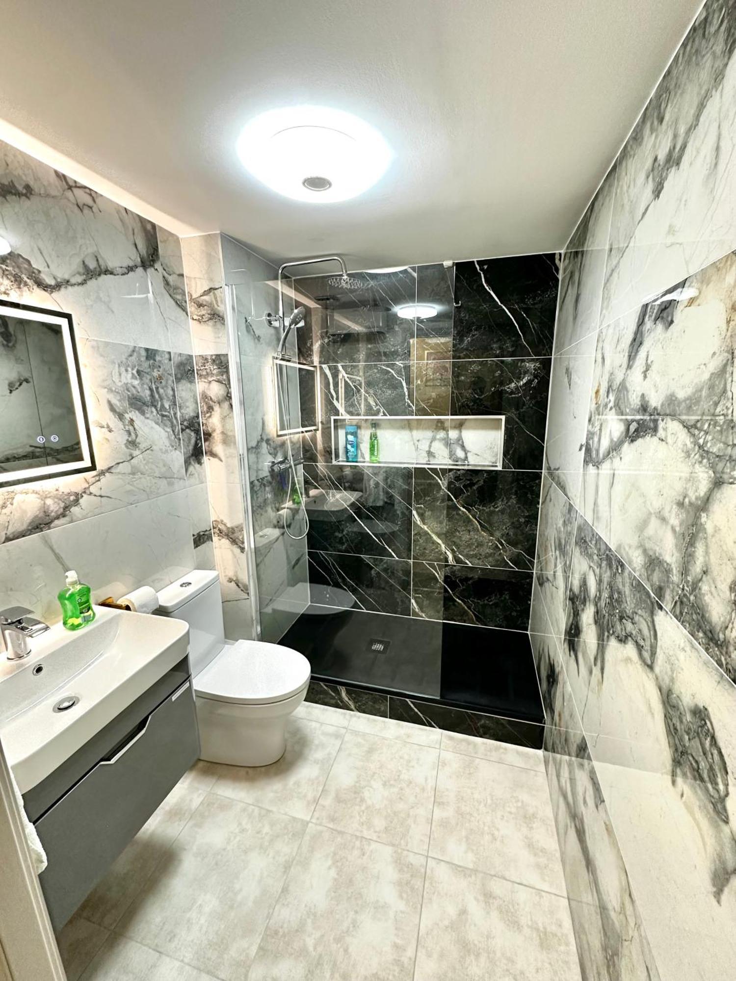 Modern 2bedroom Oasis Near Centre & Airport * Dublin