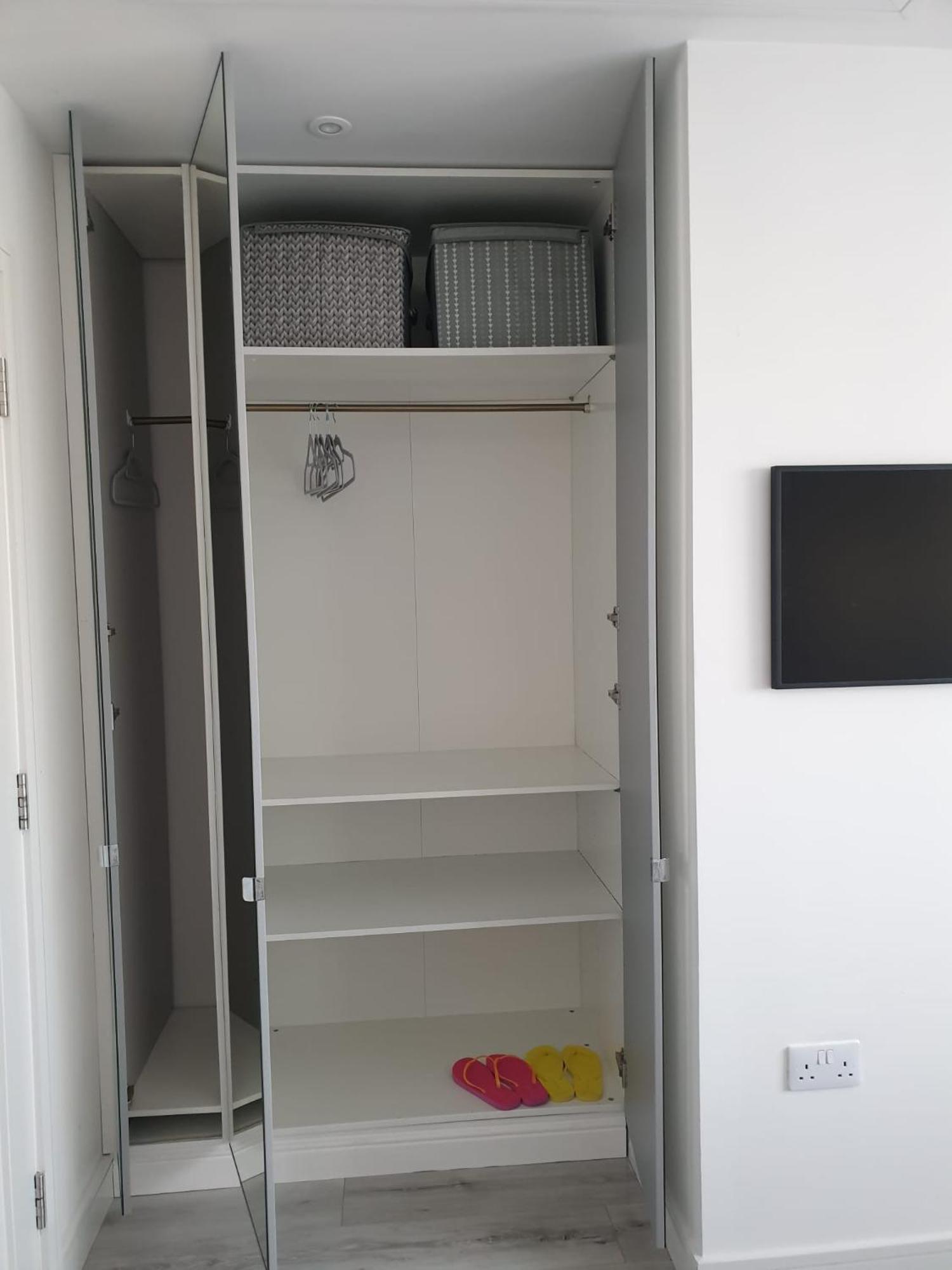 Homestay Barnoaks House - Private Ensuite Bathroom Dublin