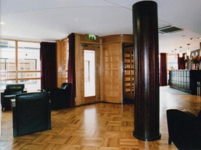 Paramount 3*